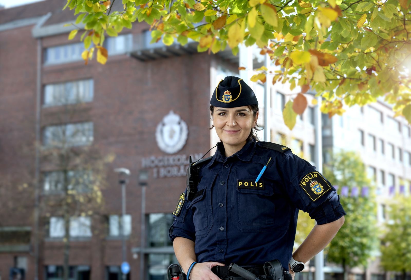 Polisassistent Linda Jozic utanför campus